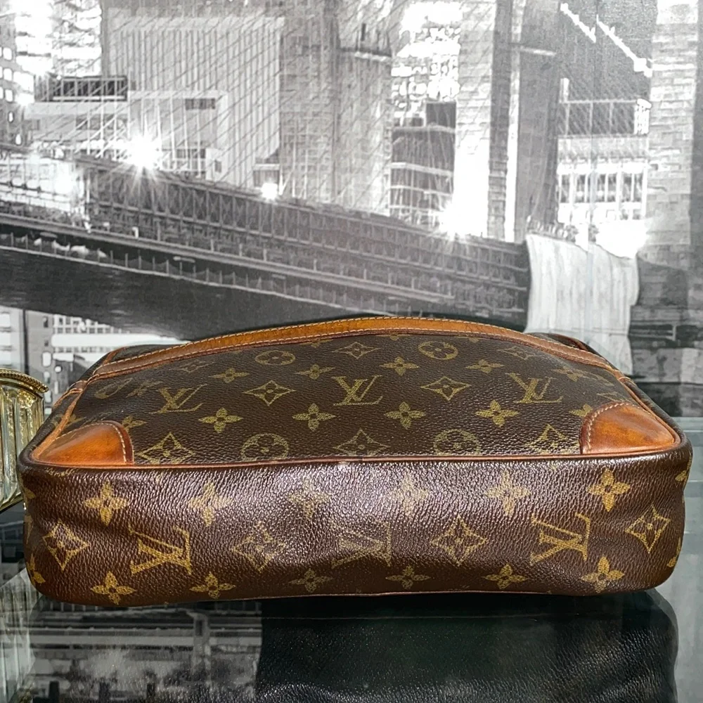 Authentic Louis Vuitton Vintage Monogram Compiegne Cosmetic Clutch Bag